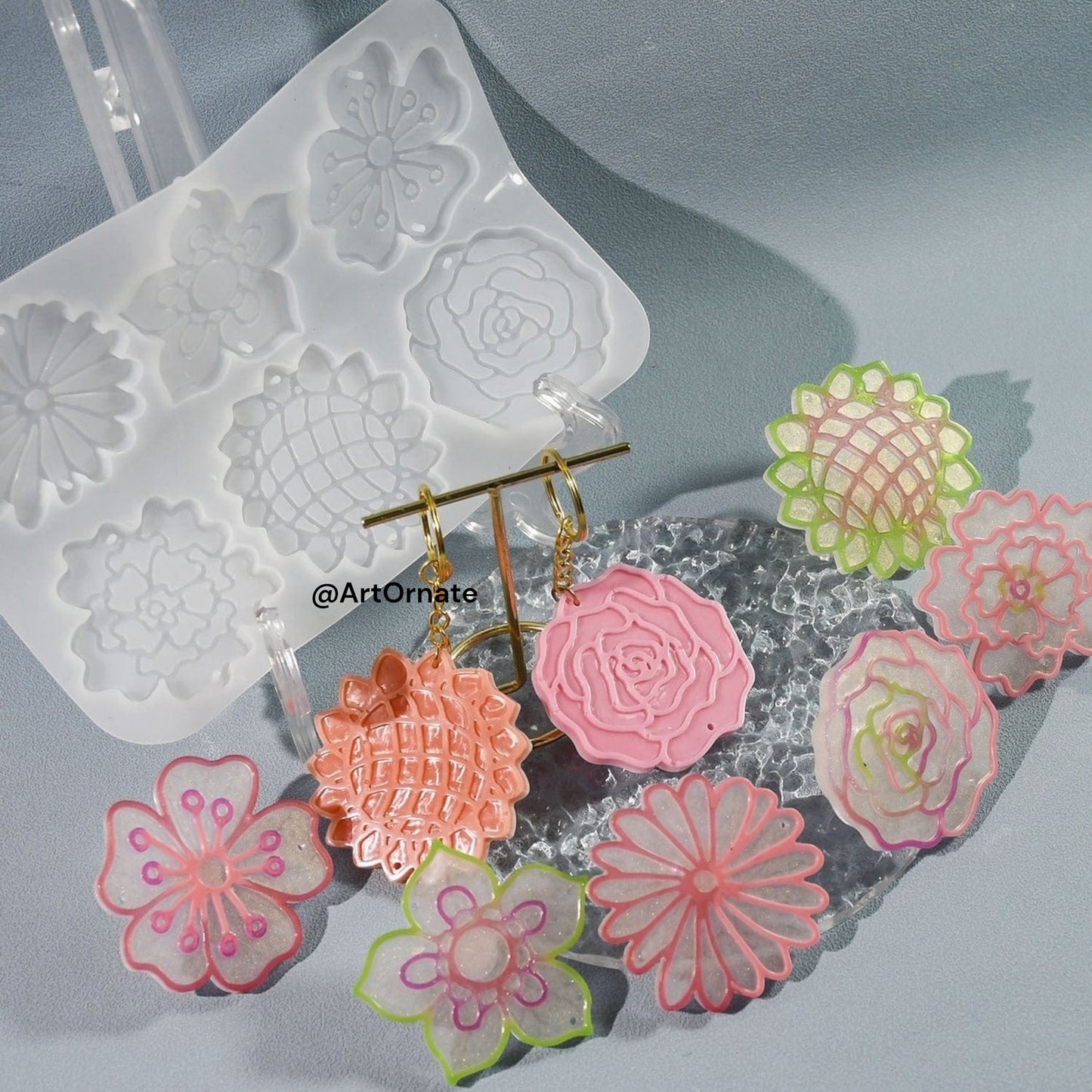 Flower design silicone mould for resin keychains and pendants, ideal for epoxy resin jewellery, DIY resin artists across India, Gujarat, Mumbai, Bangalore