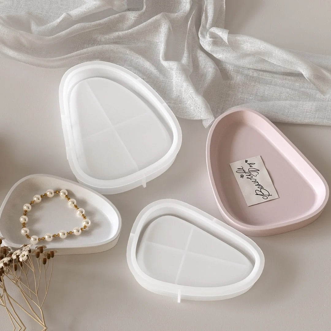 Buy high-quality triangle round silicone mold for epoxy resin and cement crafts - ArtOrnate India.