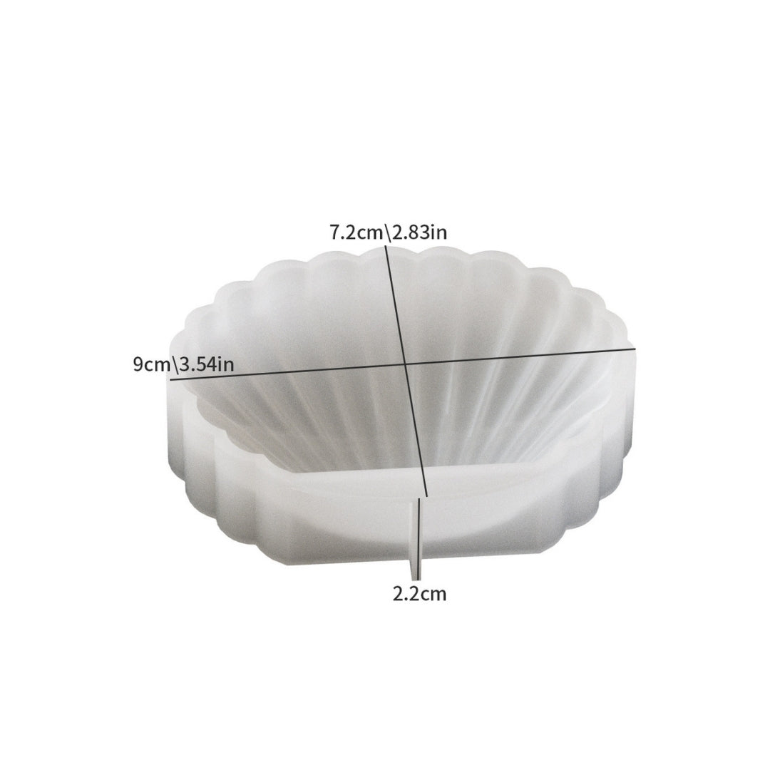 Aesthetic seashell silicone candle mould for home decor. Popular Korean style 3D scallop shell mould for making trendy Instagrammable soy wax candles.