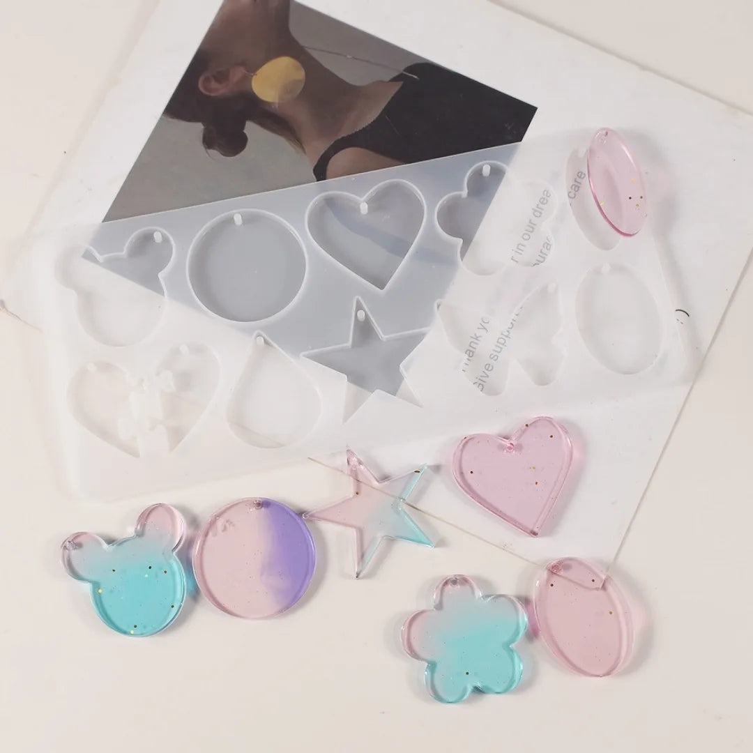 11 cavity resin pendant keychain silicone mould for art resin casting, smooth finish mould used by resin artists in Ahmedabad and Mumbai